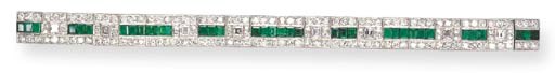 AN ART DECO DIAMOND AND EMERALD BRACELET