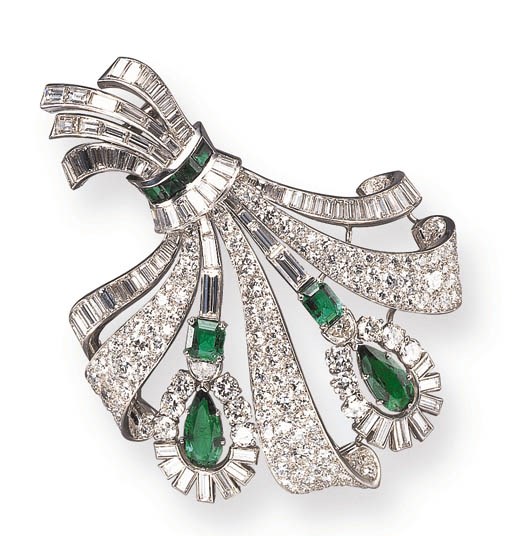 AN ELEGANT EMERALD AND DIAMOND SPRAY BROOCH, BY VAN CLEEF & ARPELS