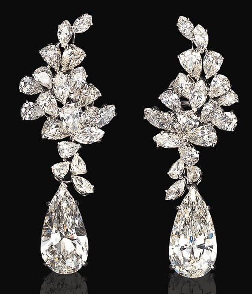 A HIGHLY IMPORTANT PAIR OF DIAMOND EAR PENDANTS, BY MASSONI