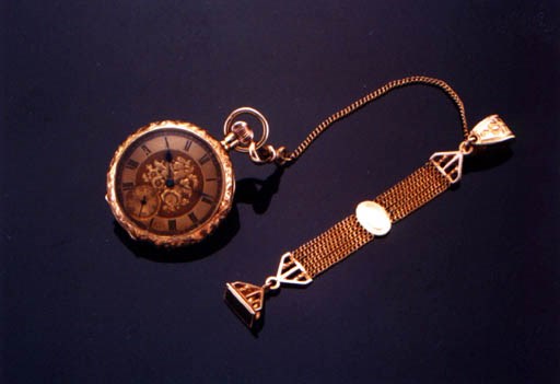 AN 18K GOLD OPENFACE KEYLESS LEVER PENDANT WATCH WITH CHATELAINE