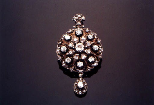 A VICTORIAN DIAMOND PENDANT