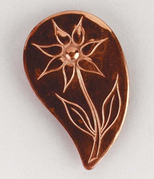 A Keswick School of Industrial Art copper brooch