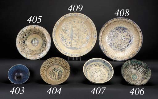 A Raqqa flaring pottery bowl