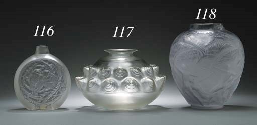 'DEUX MOINEAUX BAVARDANT', A CLEAR AND FROSTED GLASS VASE
