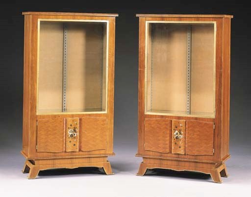 A PAIR OF INLAID ROSEWOOD VITRINES