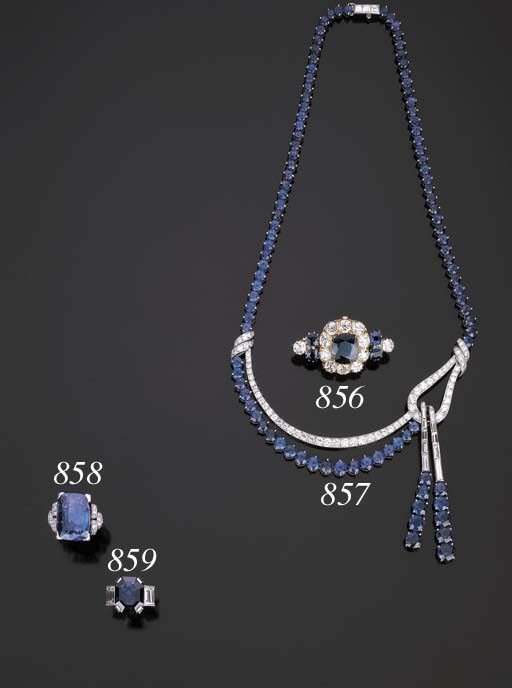 Anello con zaffiro e diamanti