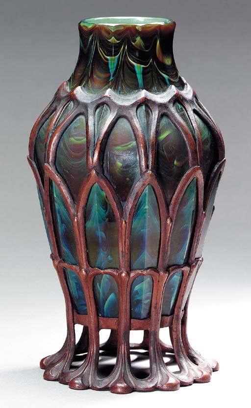 A BRONZE-MOUNTED 'AGATE' FAVRILE GLASS VASE