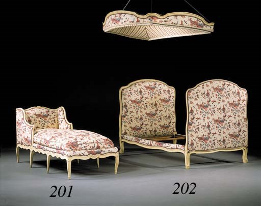 DUCHESSE EN PARTIE D'EPOQUE LOUIS XV