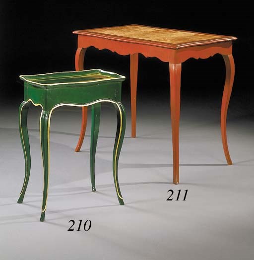 TABLE EN CABARET DE STYLE LOUIS XV