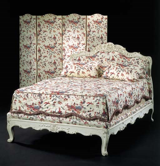 LIT EN PARTIE D'EPOQUE LOUIS XV