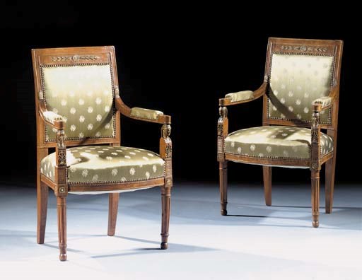 A pair of Dutch elm fauteuils