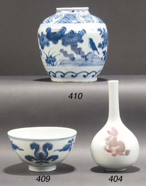 A late Ming blue and white ginger jar