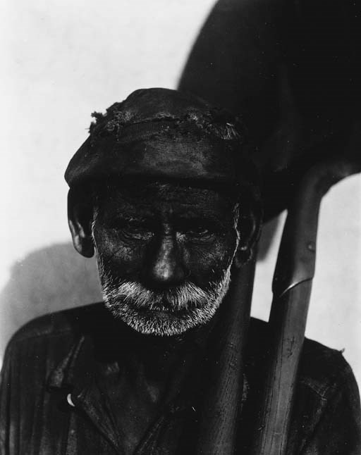 WALKER EVANS