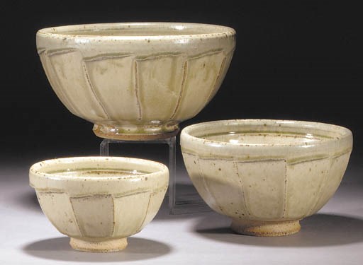 A Richard Batterham large stoneware bowl
