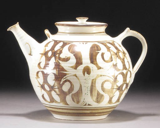 An Aldermaston Pottery large terracotta teapot and cover