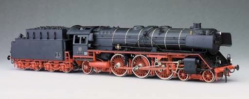 A well detailed Gauge 1 two-rail electric model of the German DB 01 Pacific 4-6-2 (2C1) Locomotive and four-axle Bogie Tender No. 001173-4