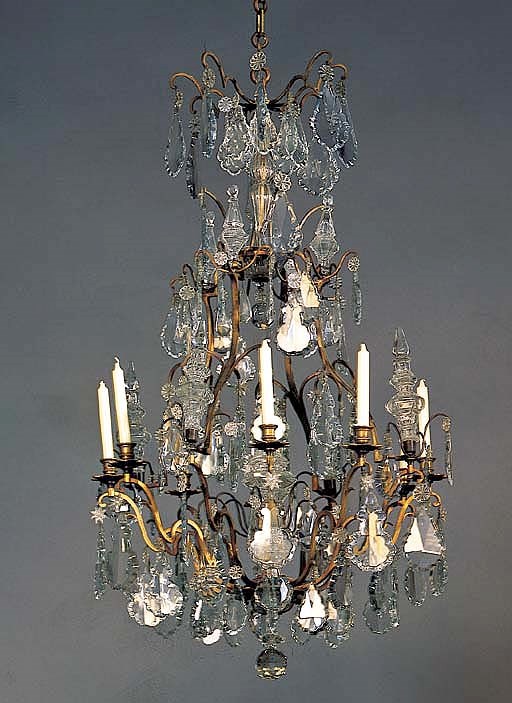 PAIRE DE LUSTRES DE STYLE LOUIS XV