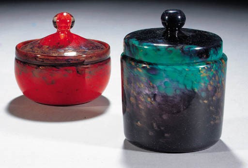 A Monart box and cover