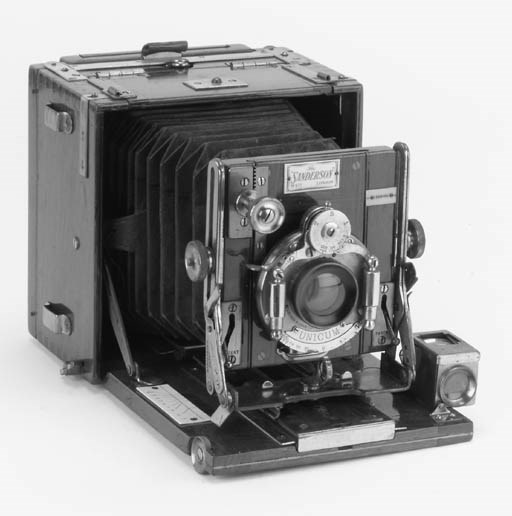 Sanderson tropical hand camera no. 25220