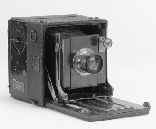Unit Folding Ruby hand camera