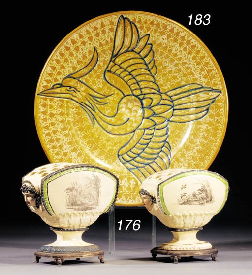 A Cantagalli gold lustre dish