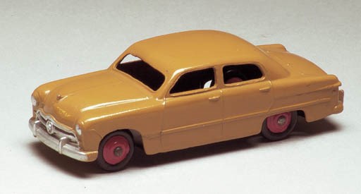 Dinky 139a  170 Ford Fordor Sedans