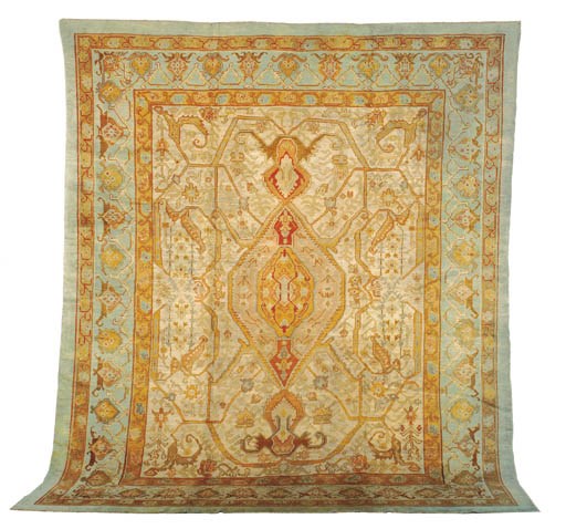 AN USHAK CARPET