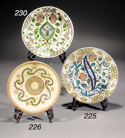 An Iznik pottery dish
17th century