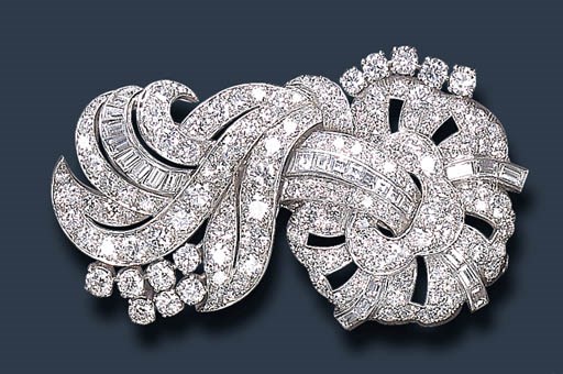 A DIAMOND DOUBLE CLIP BROOCH, BY LAMBERT BROTHERS