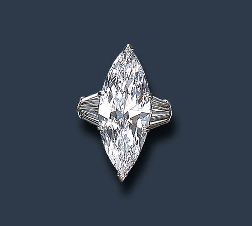 A SINGLE-STONE DIAMOND RING