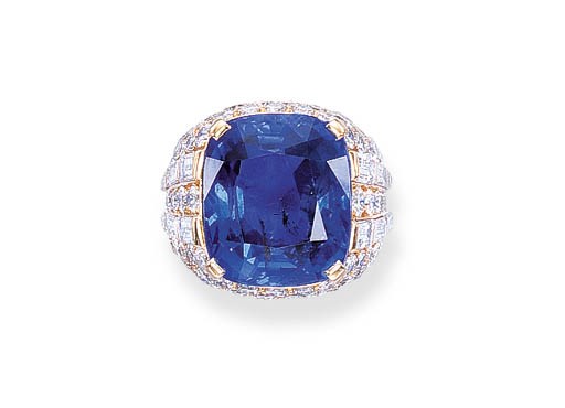 A SAPPHIRE RING, BY BULGARI