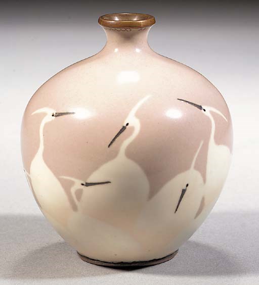 A wireless cloisonne vase
Meiji Period