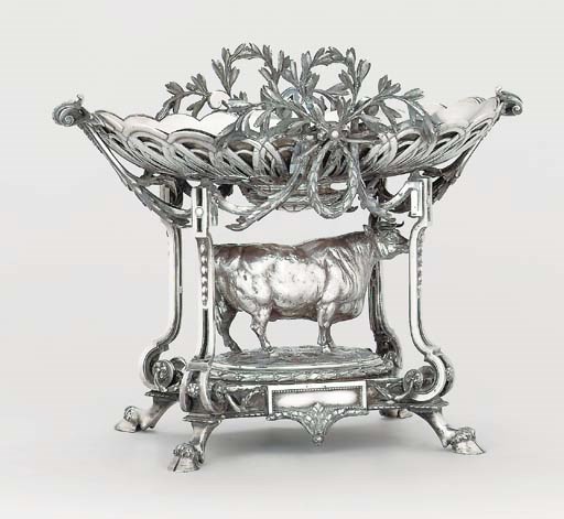 A French silver centrepiece