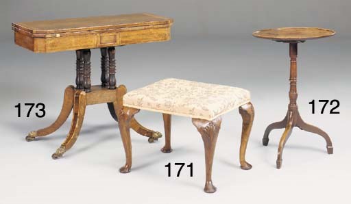 A GEORGE III MAHOGANY TRIPOD TABLE