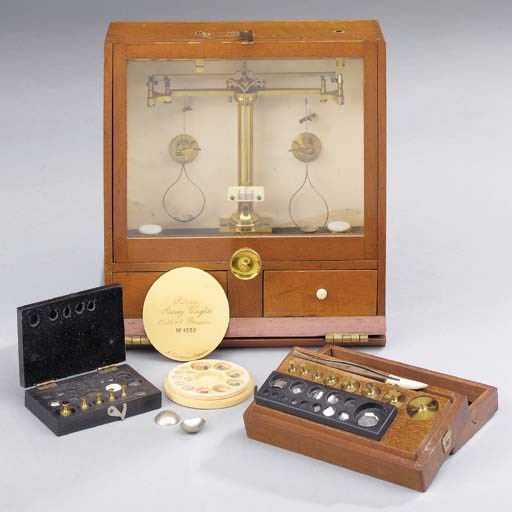 A rare late 19th-Century English portable assay balance,