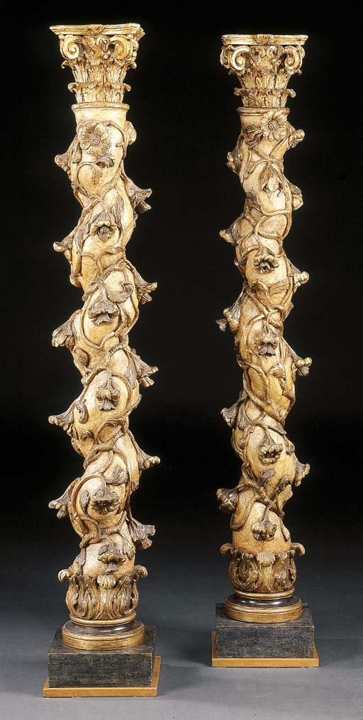 COPPIA DI COLONNE TORTILI IN LEGNO INTAGLIATO, SCOLPITO, DIPINTO E DORATO, SECOLO XVIII