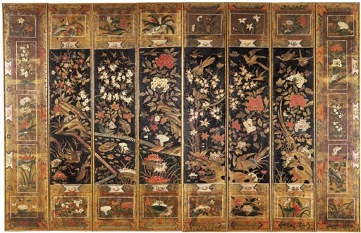 SERIE DI OTTO PANNELLI IN CUOIO DECORATO IN POLICROMIA E ORO,