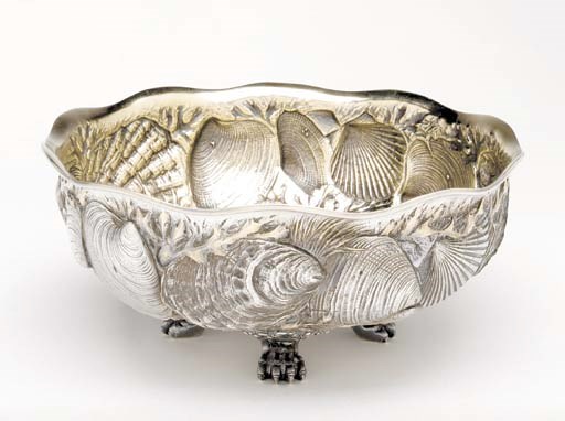 AN AMERICAN SILVER CENTERPIECE BOWL