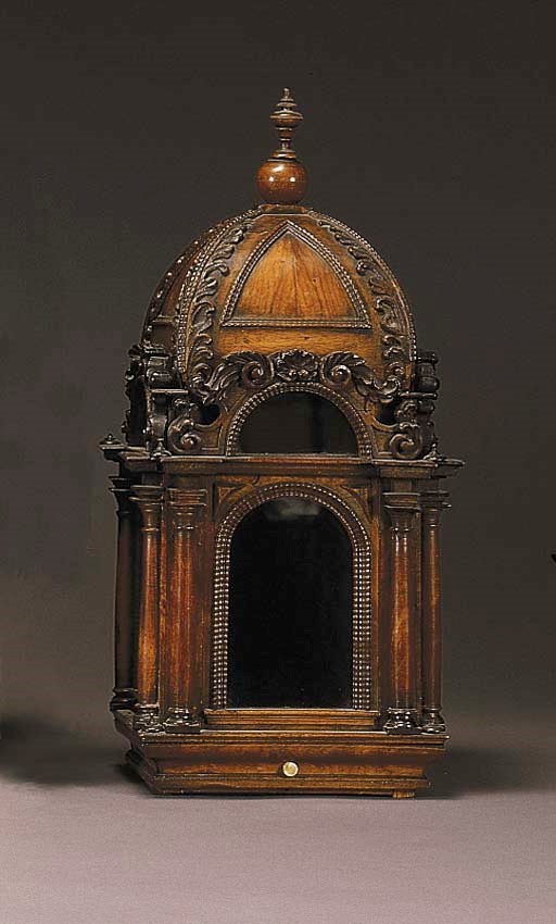 A FRANCO-FLEMISH BAROQUE WALNUT RELIQUARY CASE