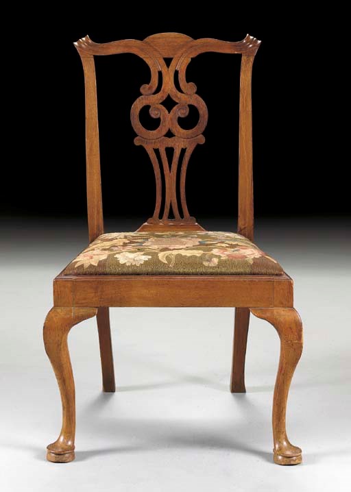 A CHIPPENDALE CARVED MAHOGANY SIDE CHAIR