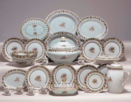 A SEPIA AND GILT DINNER SERVICE