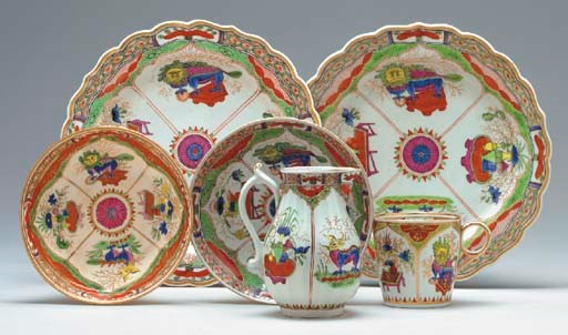 A GROUP OF WORCESTER 'DRAGON IN COMPARTMENT' WARES