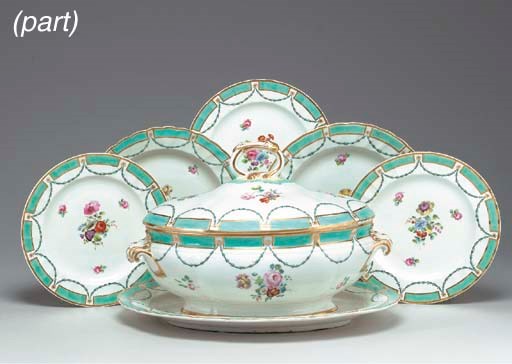 A DERBY TURQUOISE-GROUND PART SERVICE