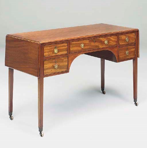 A GEORGE III MAHOGANY KNEEHOLE DRESSING TABLE