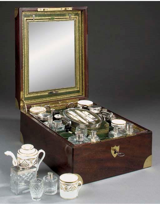 A gentleman's travelling toilet set, early 19th century