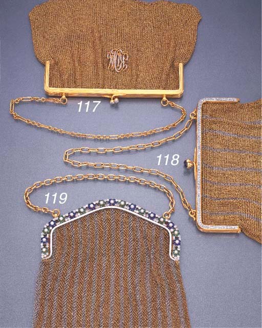A GOLD EVENING BAG