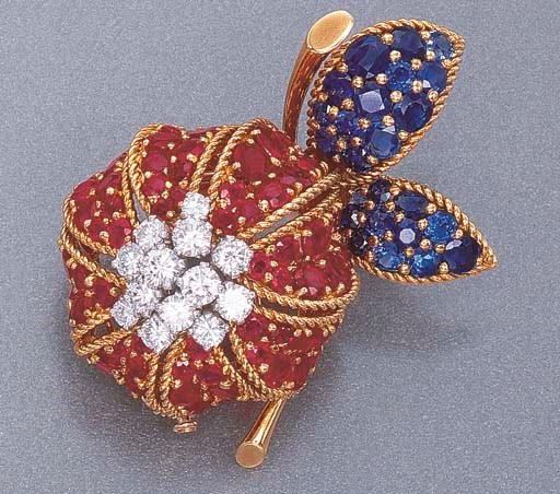 A RUBY, SAPPHIRE AND DIAMOND CLIP BROOCH