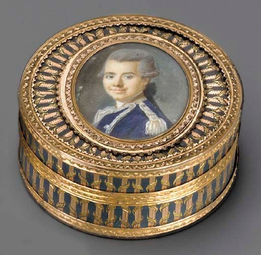 A LOUIS XVI GOLD-MOUNTED COMPOSITION BONBONNIÈRE SET WITH A MINIATURE