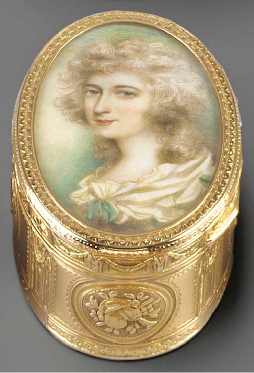 A LOUIS XV TWO-COLOUR GOLD SNUFF-BOX SET WITH A LATER ENGLISH MINIATURE