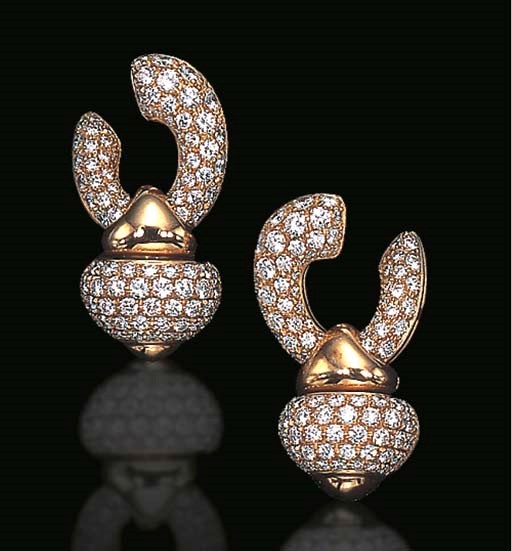 A PAIR OF DIAMOND AND GOLD EAR PENDANTS, BY BULGARI